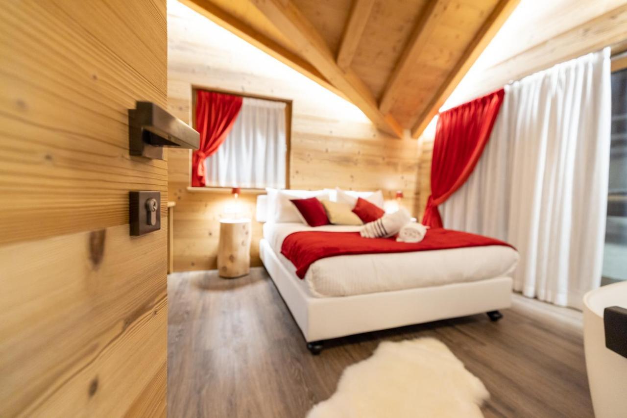 Chalet Imbosc'Che - 5 Beautiful Rooms In Charming B&B Ливиньо Экстерьер фото